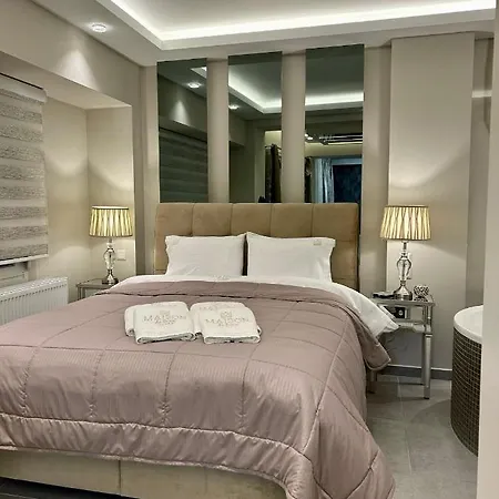 Maison De Luxx , Luxury With Jacuzzi A6 Apartment