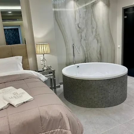 Apartment Maison De Luxx , Luxury With Jacuzzi A6 *