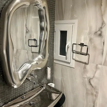 Maison De Luxx , Luxury With Jacuzzi A6 * Larissa